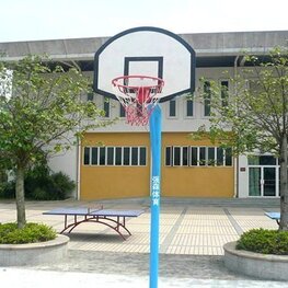 兒童籃球架